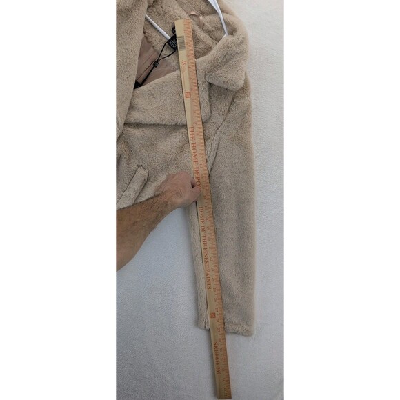 Alison Sheri Faux Fur Coat Jacket Women’s M Camel Colored Soft Shaggy Vogue NWT - Picture 9 of 16